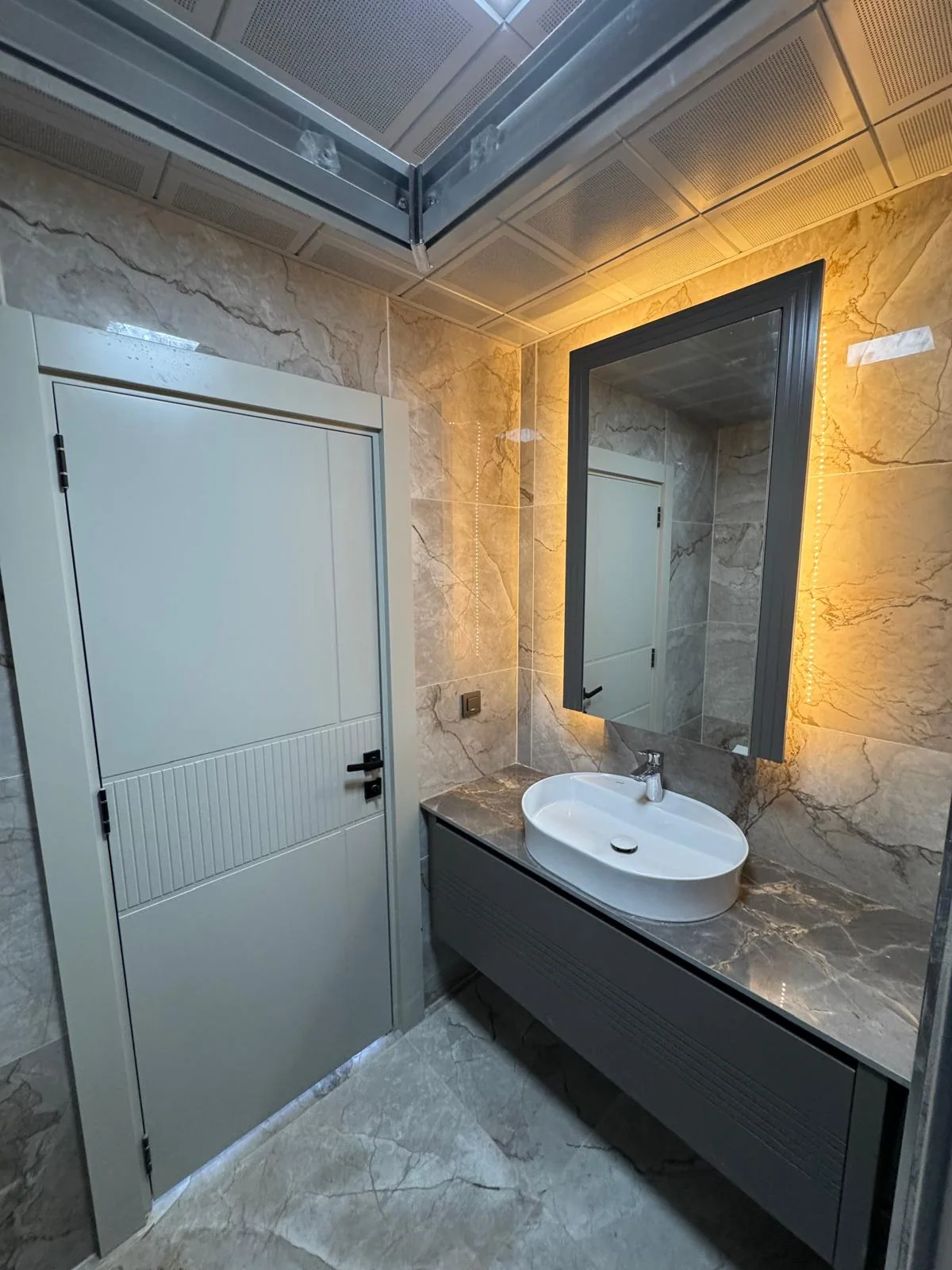 Begonvilla — banyo, özel üretim mobilya uygulaması 17