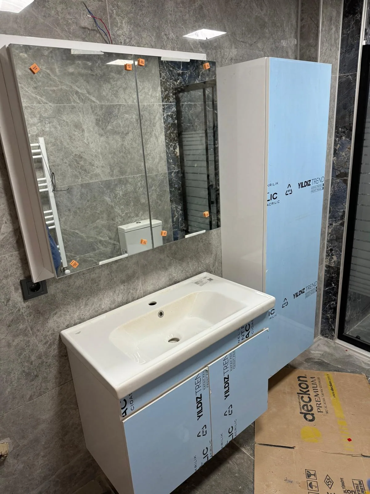 Begonvilla — banyo, özel üretim mobilya uygulaması 30
