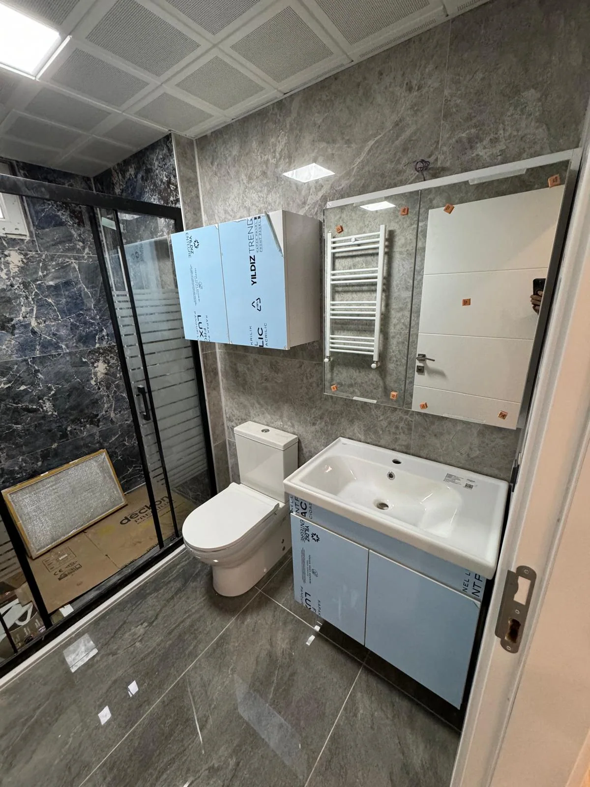 Begonvilla — banyo, özel üretim mobilya uygulaması 36