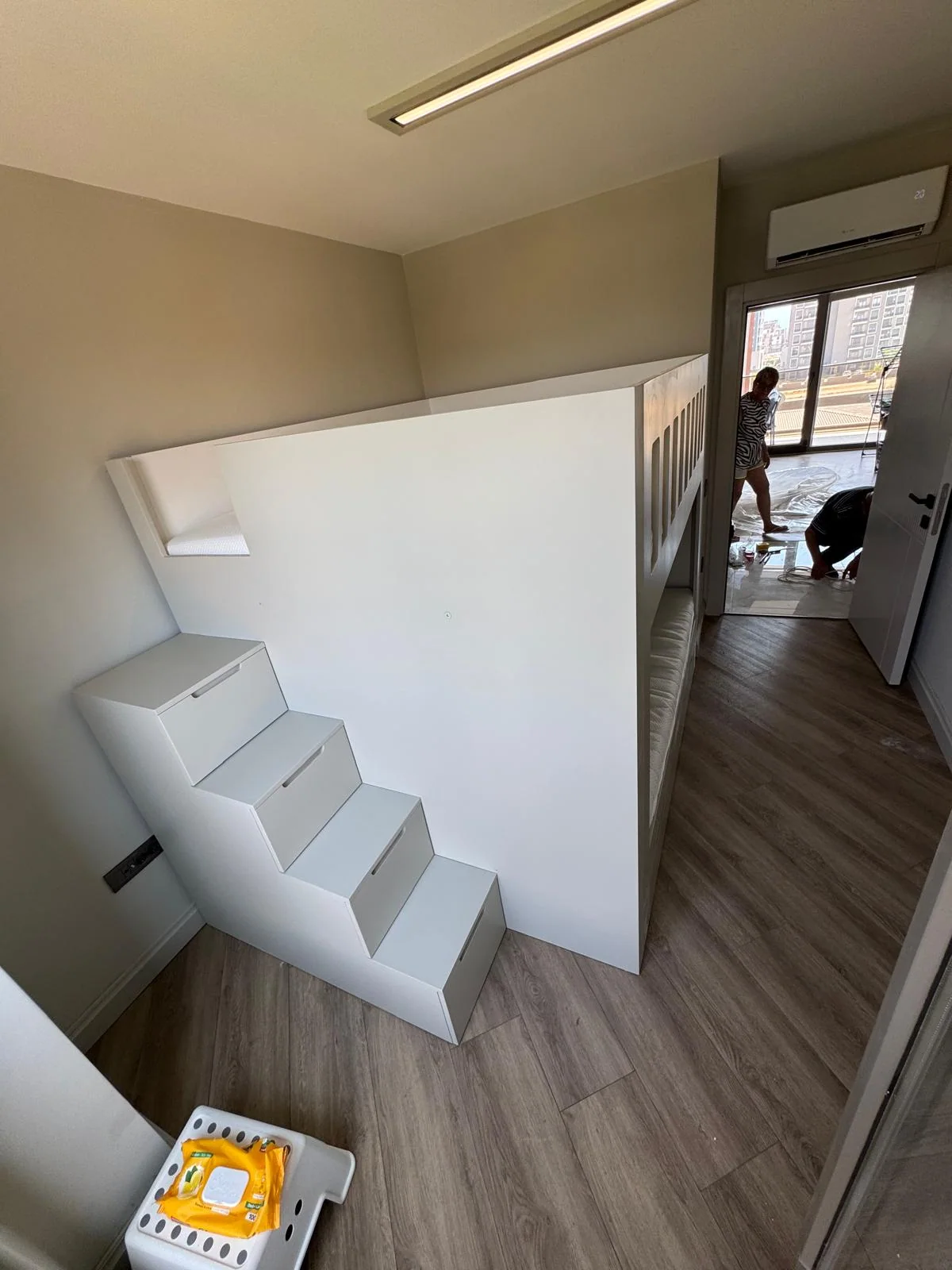 Begonvilla — çocuk odası, özel üretim mobilya uygulaması 1