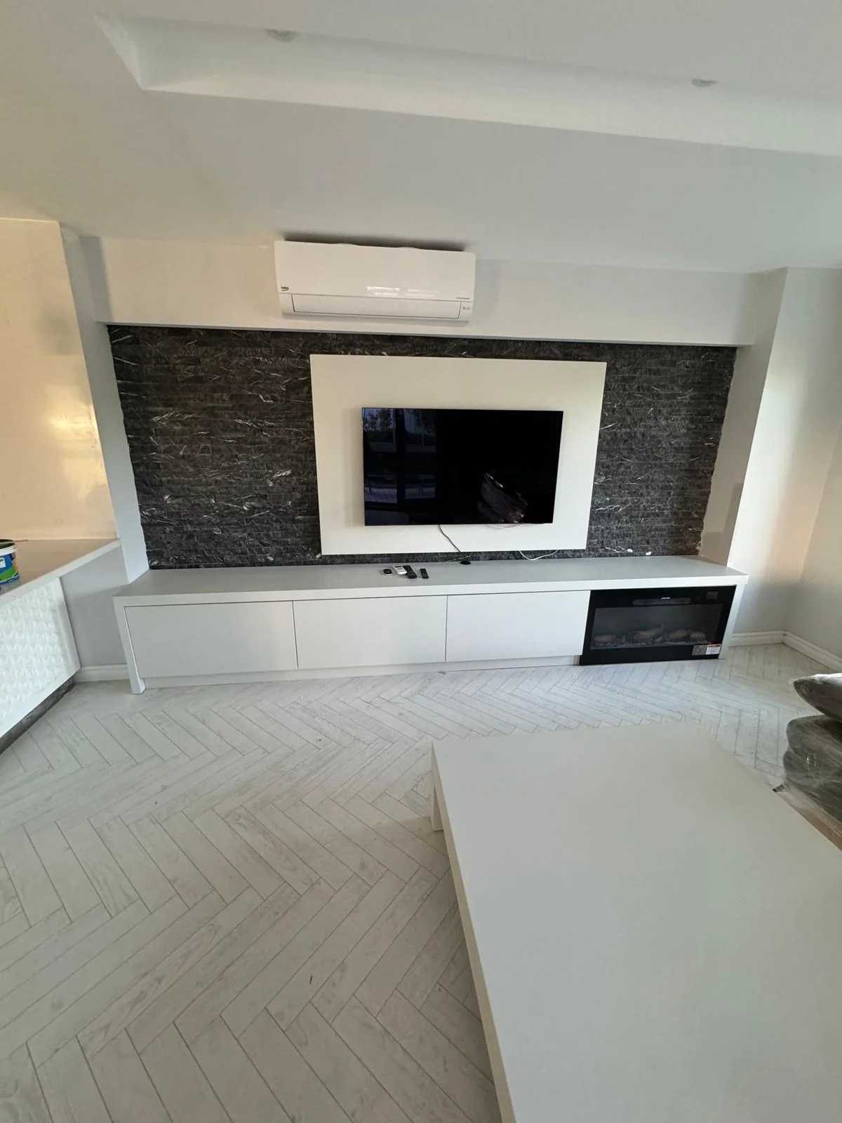 Begonvilla — tv ünitesi, özel üretim mobilya uygulaması 22