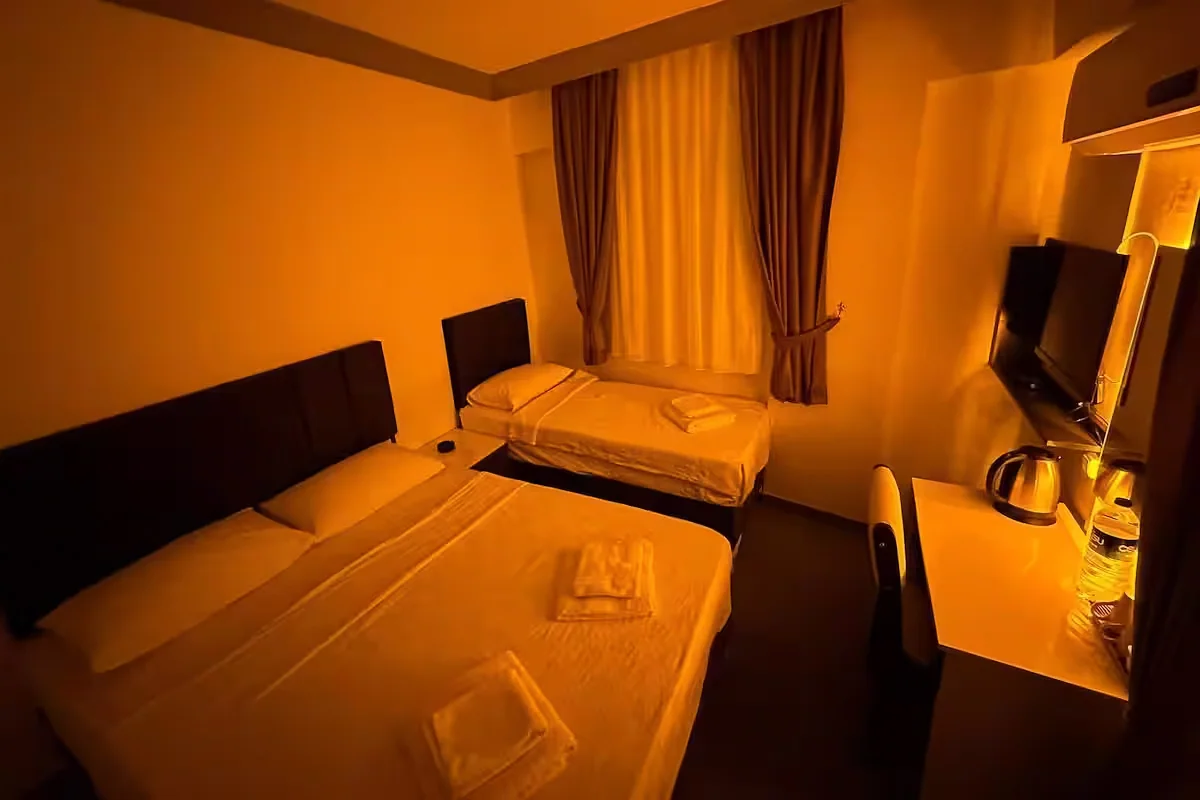 Ezel Group Hotel — aile odası, özel üretim mobilya uygulaması 3