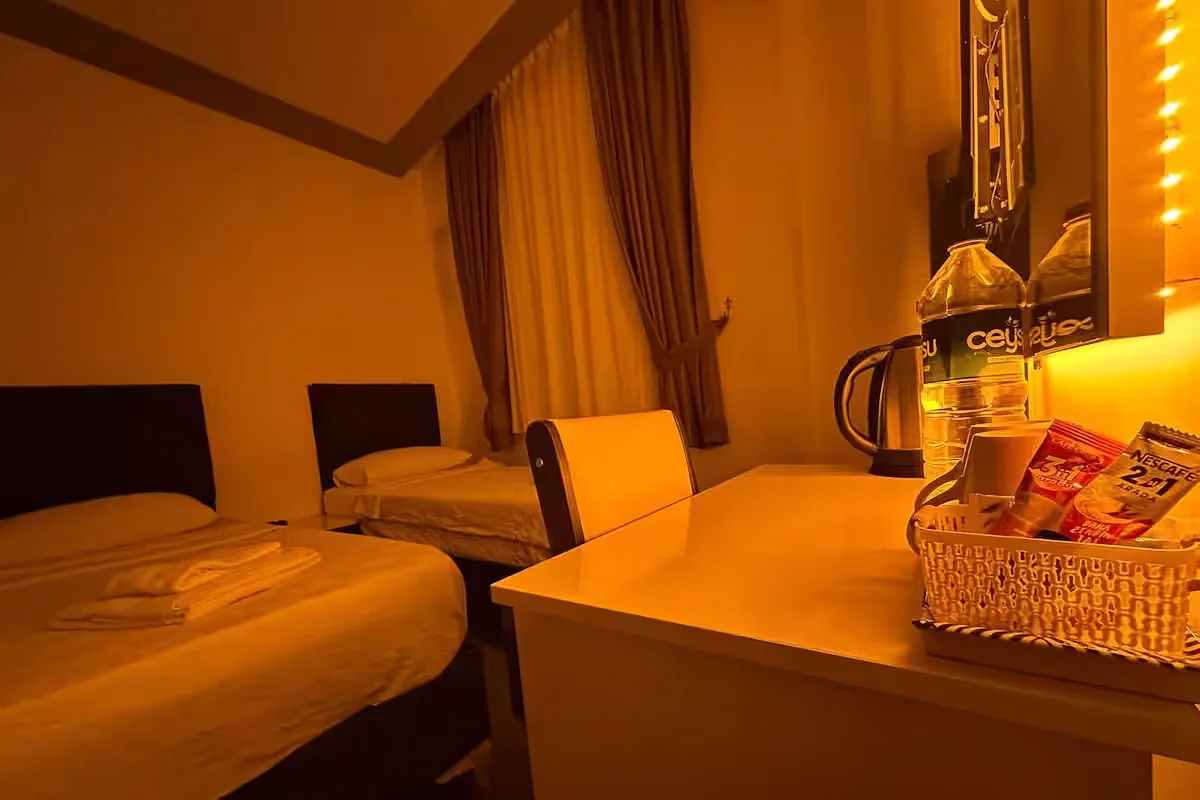 Ezel Group Hotel — aile odası, özel üretim mobilya uygulaması 5