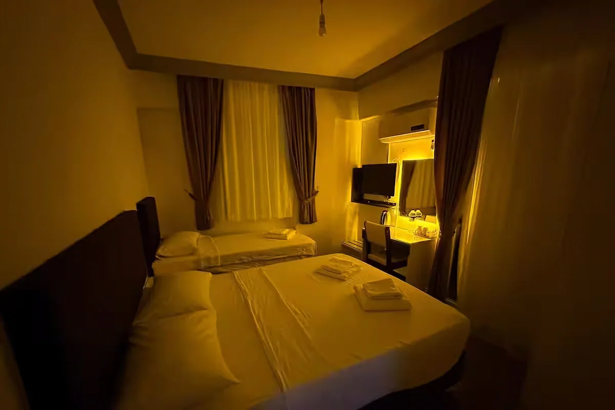 Ezel Group Hotel — aile odası, özel üretim mobilya uygulaması 6