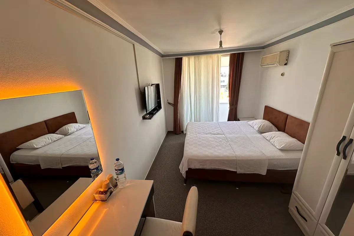 Ezel Group Hotel — double oda, özel üretim mobilya uygulaması 20