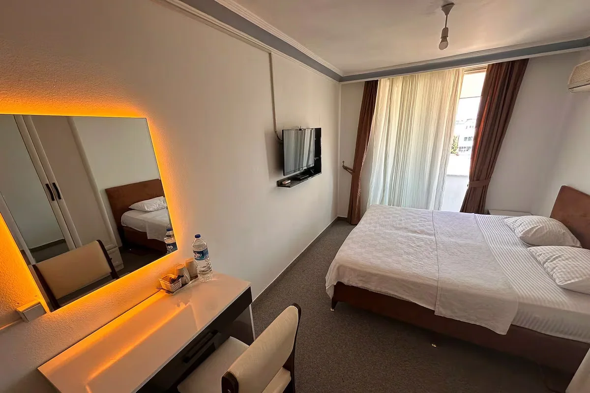 Ezel Group Hotel — double oda, özel üretim mobilya uygulaması 21