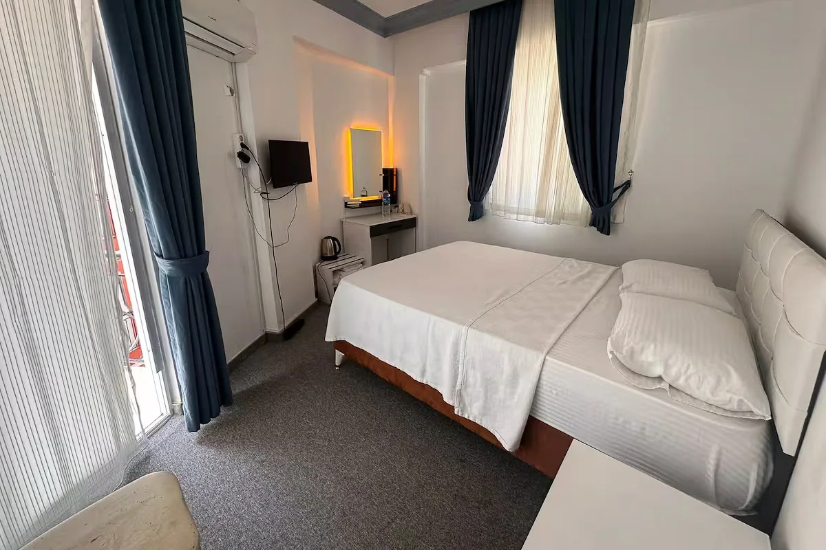 Ezel Group Hotel — suit oda, özel üretim mobilya uygulaması 25