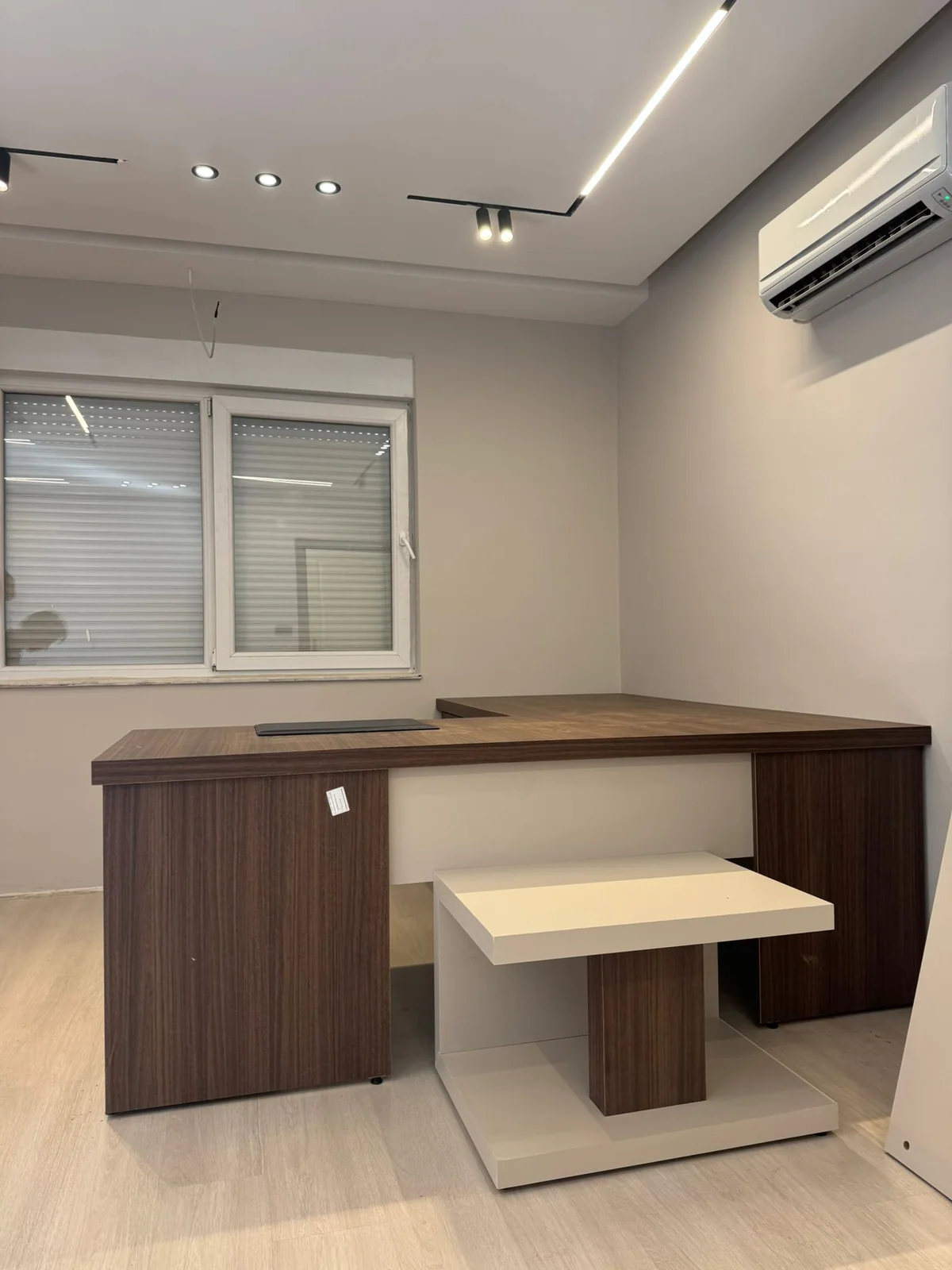 İdeal Muhasebe ve Danışmanlık — ofis mobilyası, özel üretim mobilya uygulaması 3