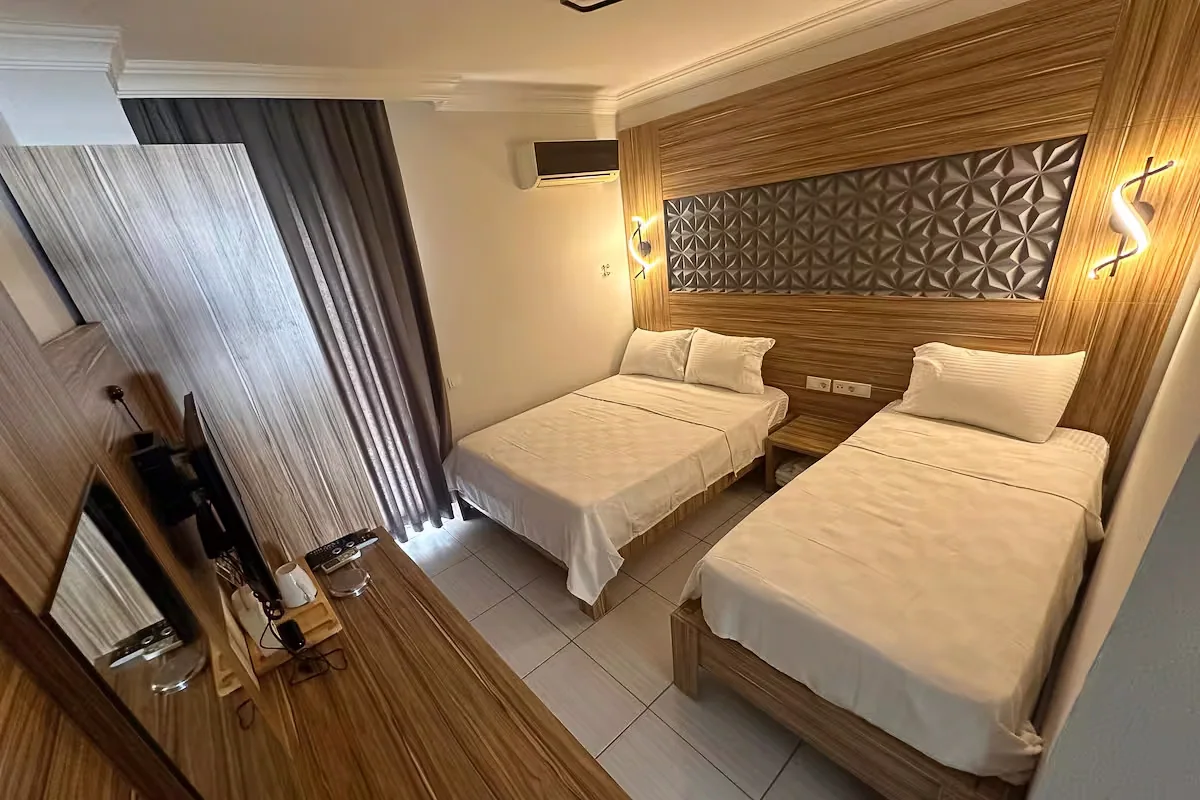 Royal Ezel Hotel — aile odası, özel üretim mobilya uygulaması 1