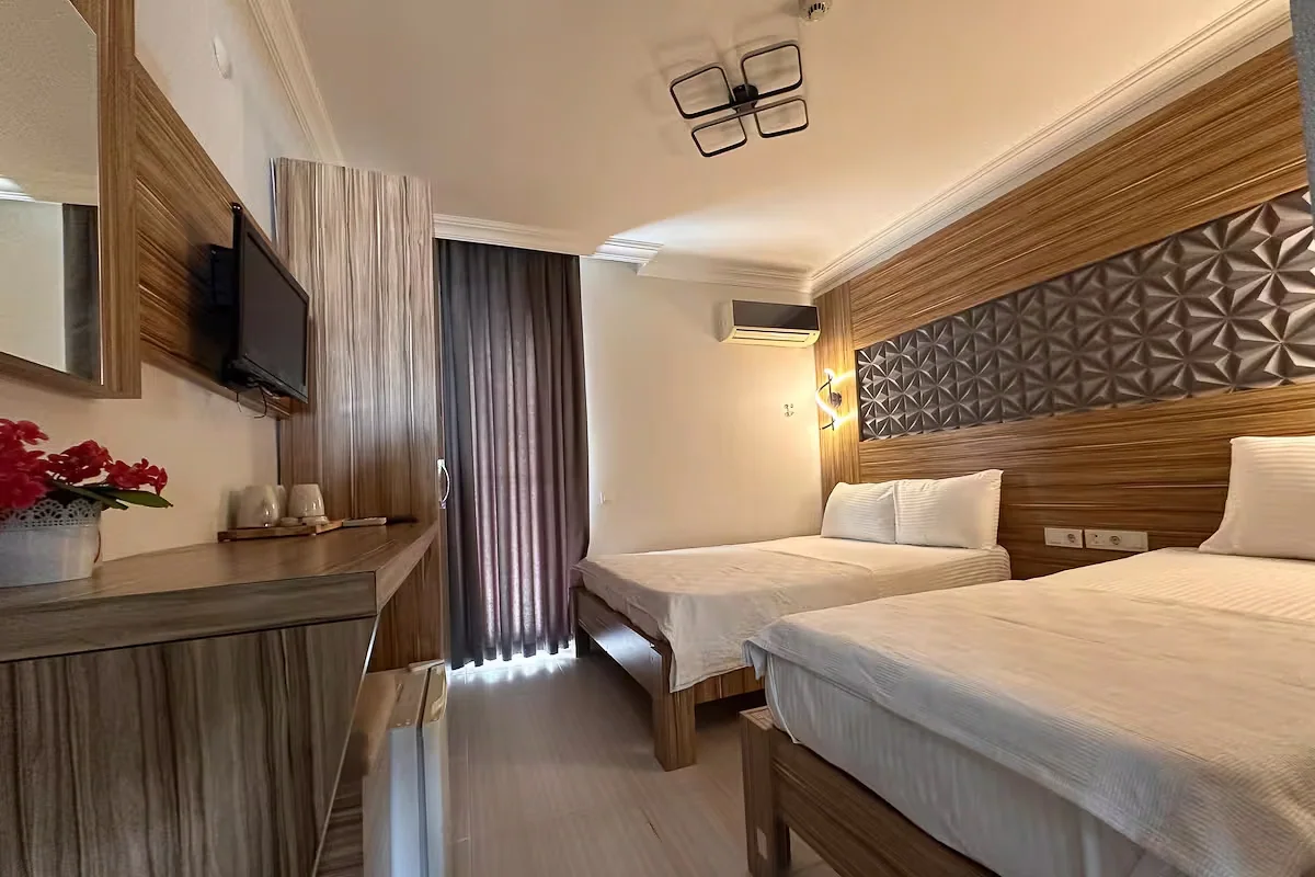 Royal Ezel Hotel — aile odası, özel üretim mobilya uygulaması 2