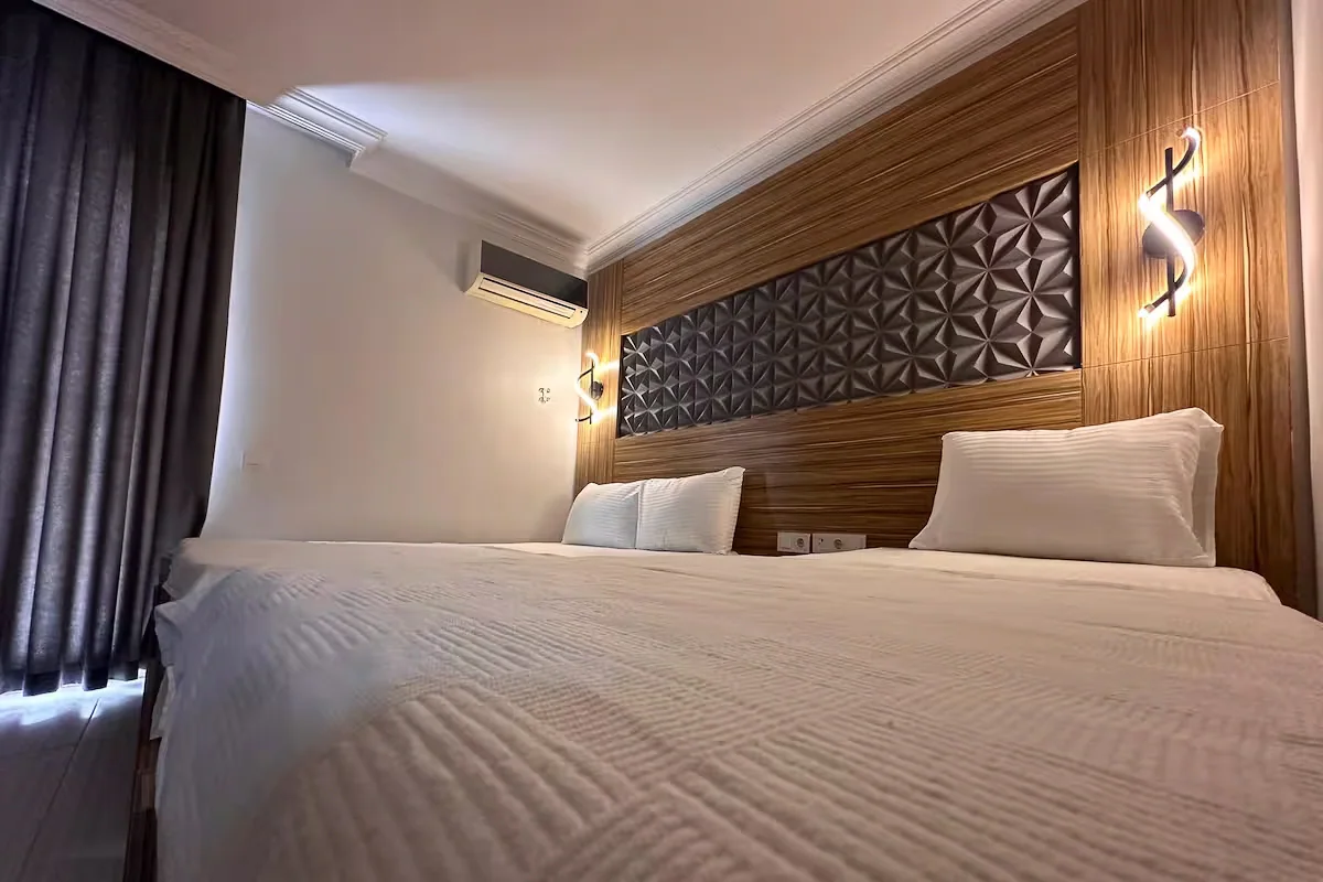 Royal Ezel Hotel — aile odası, özel üretim mobilya uygulaması 4