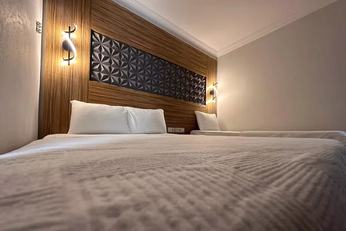 Royal Ezel Hotel — aile odası, özel üretim mobilya uygulaması 8