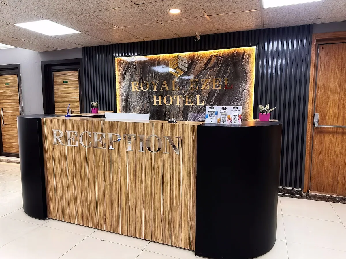 Royal Ezel Hotel — lobi, özel üretim mobilya uygulaması 37